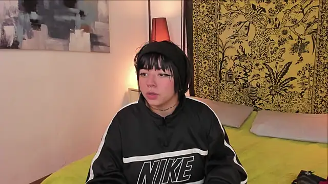 Aria and orien online show from January 10, 2026, 11:34 am