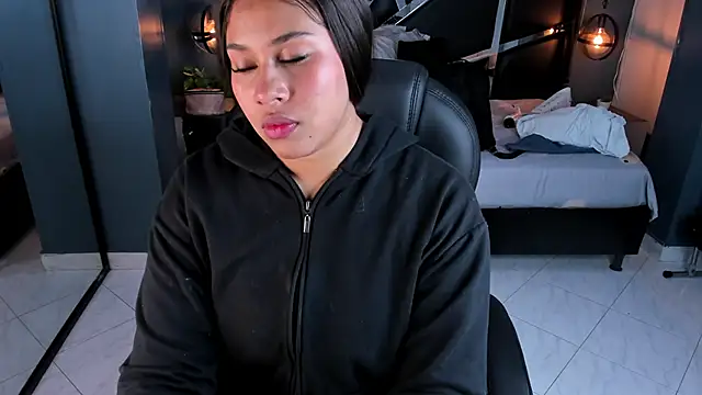 Melissa 23  online show from November 24, 2025, 11:43 am