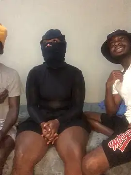 menzix96 online show from October 11, 2025, 7:34 pm