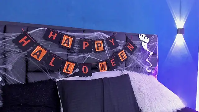 DANESKA HILLER online show from October 27, 2025, 7:29 pm