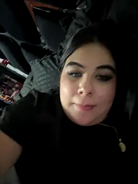 DANESKA HILLER online show from November 19, 2025, 7:14 pm