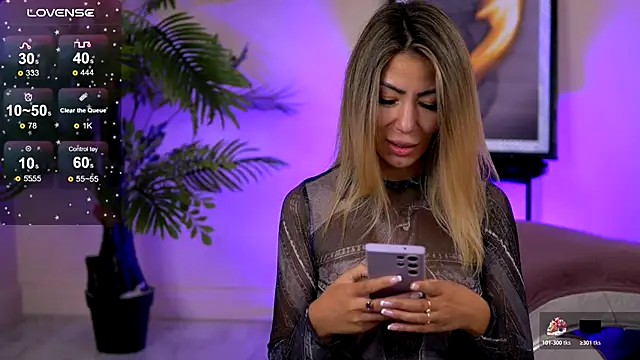 Snapshot of SophiaPotts chatting on November 9, 2025, 3:49 am SophiaPotts online show from November 9, 2025, 3:49 am