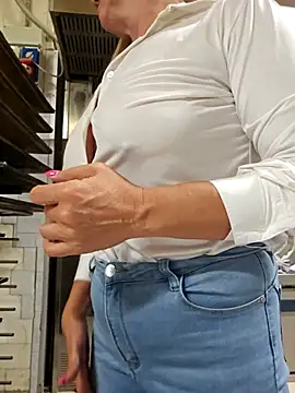 Melody73 online show from April 29, 2026, 8:37 pm