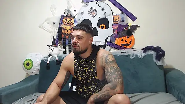 Tiberius hunk online show from October 27, 2025, 2:10 pm