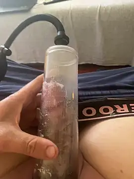 Snapshot of pussyslay342 chatting on October 4, 2025, 4:21 am pussyslay342 online show from October 4, 2025, 4:21 am