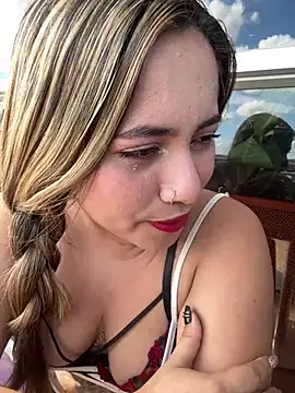 Snapshot of lunaxxx_69 chatting on May 2, 2026, 8:47 pm lunaxxx 69 online show from May 2, 2026, 8:47 pm