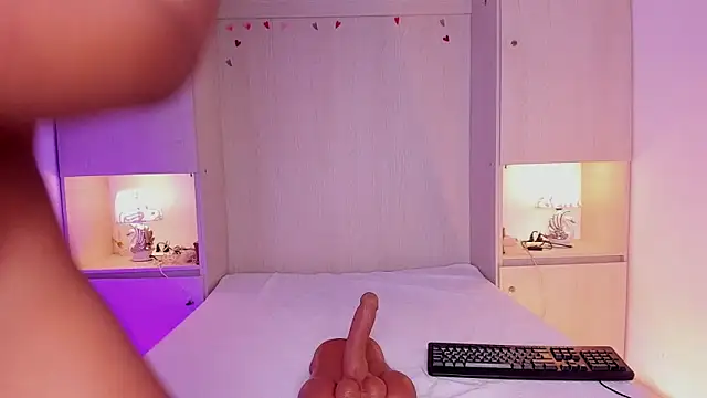 BeverlySteel online show from March 6, 2026, 8:05 pm