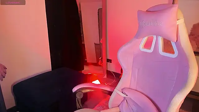 Loona s online show from June 2, 2026, 2:46 am