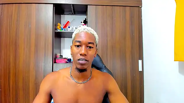 Dreamastercum  online show from October 13, 2025, 1:22 pm