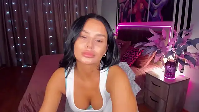 DanaSincere online show from October 4, 2025, 5:49 am