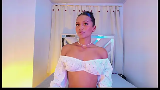 Lia Taylor1 online show from March 13, 2026, 3:35 am