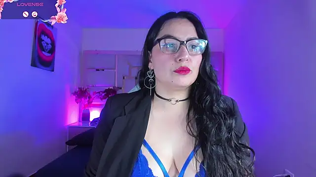 tamara rouse1 online show from November 19, 2025, 4:56 am