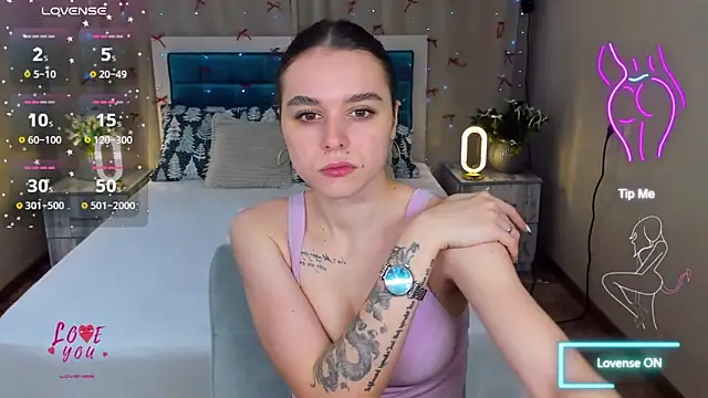 EmelyMason online show from December 19, 2025, 12:45 pm