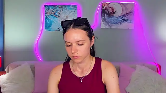 EmelyMason online show from July 6, 2026, 3:03 pm