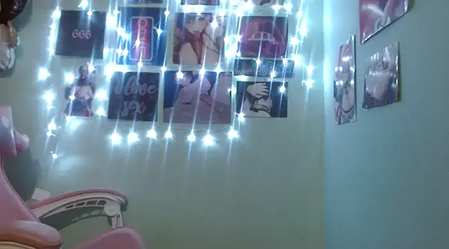 Snapshot of Sali_Poison chatting on March 18, 2025, 2:04 am Sali Poison online show from March 18, 2025, 2:04 am