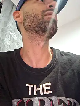 Snapshot of geneS1S49 chatting on February 5, 2026, 10:31 am geneS1S49 online show from February 5, 2026, 10:31 am