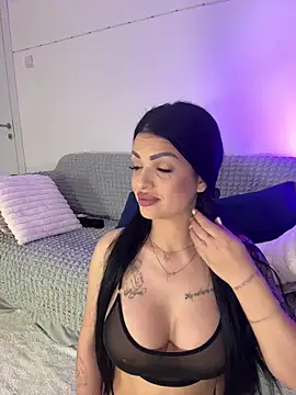IrisRossie online show from May 20, 2026, 5:35 am