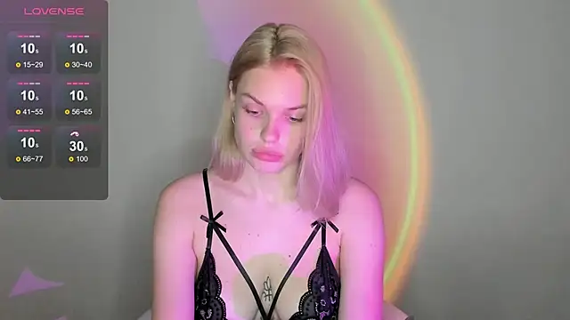 Snapshot of kitty_Cathie chatting on March 18, 2025, 7:08 am kitty Cathie online show from March 18, 2025, 7:08 am