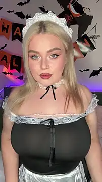 Snapshot of April_Vancee chatting on October 28, 2025, 2:09 pm April Vancee online show from October 28, 2025, 2:09 pm