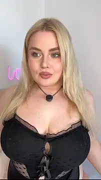 April Vancee online show from April 18, 2026, 11:03 am