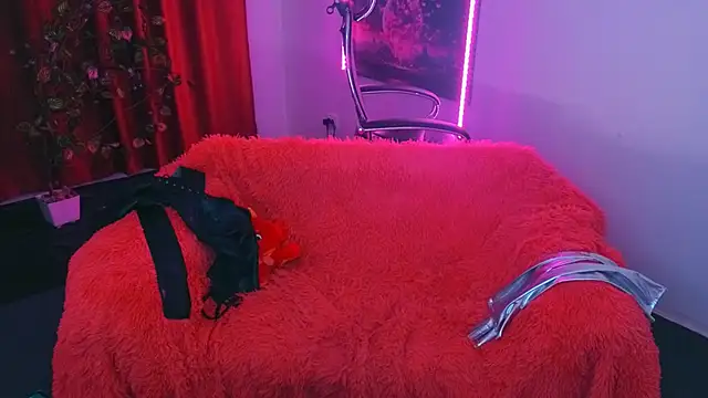 Miss Alice Silver online show from June 5, 2026, 8:47 pm
