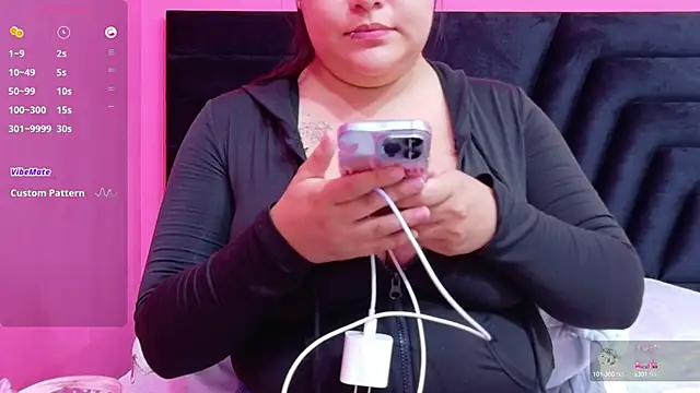 playfulcurvy online show from September 27, 2025, 6:13 pm