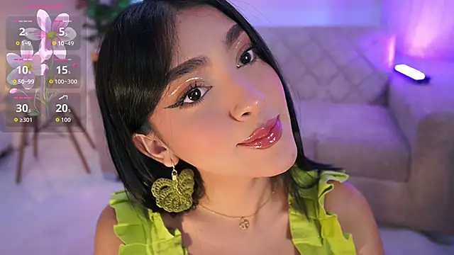 Snapshot of JulesBenett chatting on September 16, 2025, 11:44 am JulesBenett online show from September 16, 2025, 11:44 am