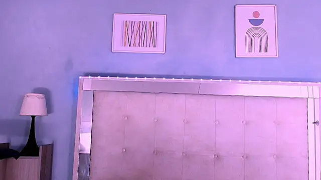 Emily Castillo 1 online show from September 30, 2025, 4:39 am