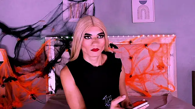 Emily Castillo 1 online show from October 8, 2025, 4:54 am