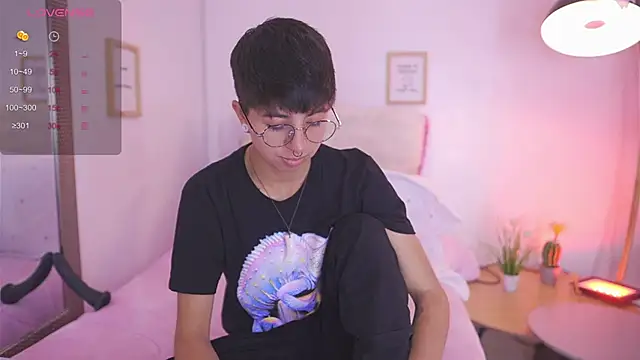 tommy blue online show from October 27, 2025, 1:37 pm