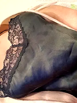 BellyDancer1 online show from November 3, 2025, 10:42 pm