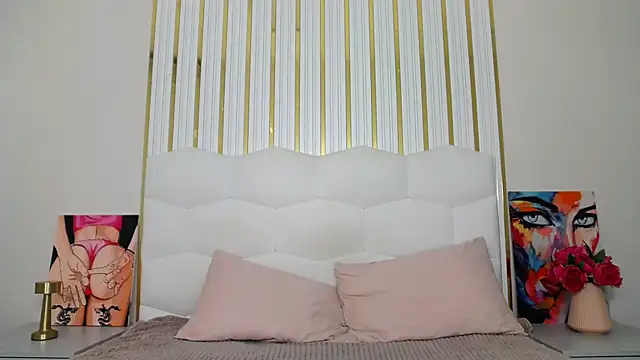 Eliss Shyyo online show from September 29, 2025, 7:57 am