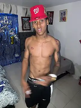 Snapshot of kyle_ivo00 chatting on January 12, 2026, 4:39 am kyle ivo00 online show from January 12, 2026, 4:39 am