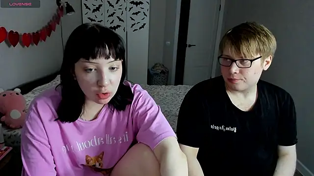 JayMollyy online show from February 8, 2026, 4:32 pm