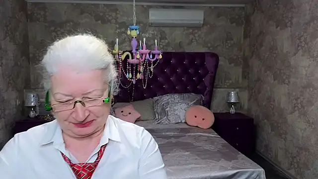 Maya Mayflower online show from March 12, 2025, 6:07 am