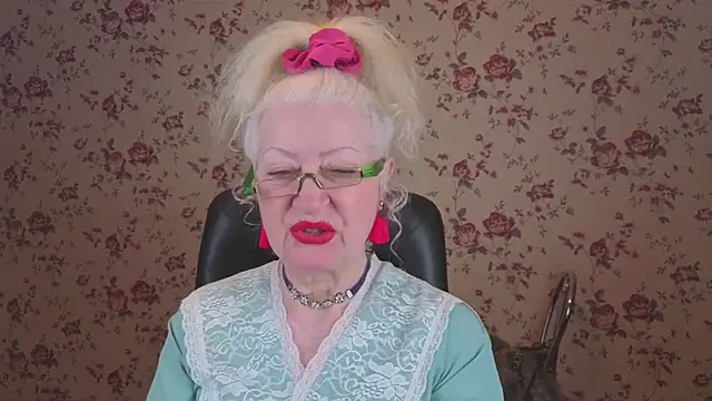 Maya Mayflower online show from February 28, 2026, 2:56 am