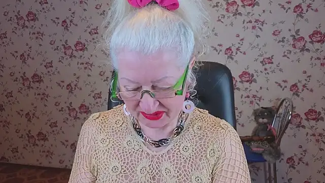 Maya Mayflower online show from April 9, 2026, 3:06 am