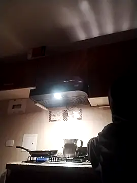 KratosAfroditacs online show from November 29, 2025, 2:53 pm