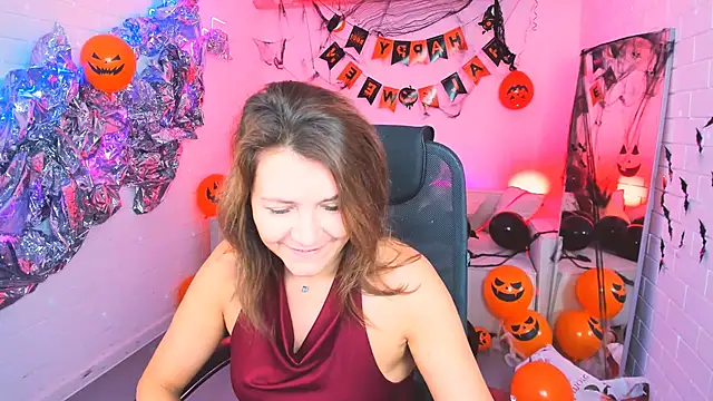 NicoleHitman online show from October 24, 2025, 5:26 am