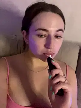 AlisaQSky online show from October 26, 2025, 5:30 pm