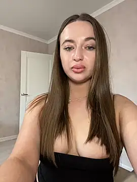 AlisaQSky online show from April 27, 2026, 1:42 pm