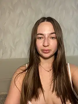 Snapshot of AlisaQSky chatting on May 26, 2026, 9:16 am AlisaQSky online show from May 26, 2026, 9:16 am