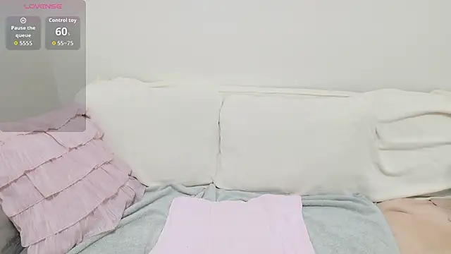 pppYukaqqq online show from April 16, 2026, 12:06 pm