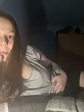 Snapshot of csengebaba24 chatting on November 18, 2025, 6:01 pm csengebaba24 online show from November 18, 2025, 6:01 pm