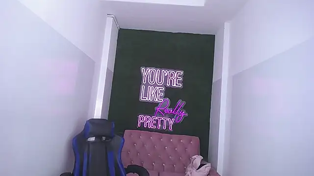 andrea torres t online show from March 10, 2025, 4:46 pm