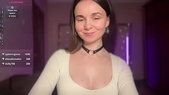 lanaloulou online show from July 2, 2026, 8:59 pm