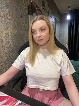 Snapshot of Lina_ly chatting on March 7, 2025, 8:11 pm Lina ly online show from March 7, 2025, 8:11 pm