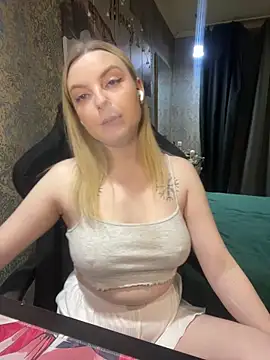 Snapshot of Lina_ly chatting on March 18, 2025, 8:04 pm Lina ly online show from March 18, 2025, 8:04 pm