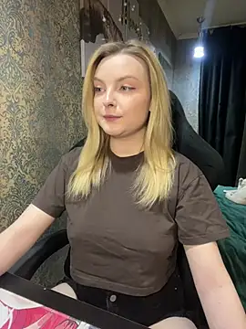 Snapshot of Lina_ly chatting on March 19, 2025, 8:32 pm Lina ly online show from March 19, 2025, 8:32 pm