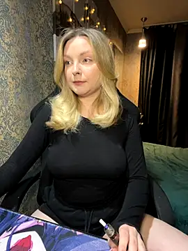 Snapshot of Lina_ly chatting on October 30, 2025, 9:04 pm Lina ly online show from October 30, 2025, 9:04 pm